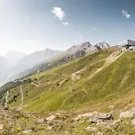 In Near Lifts, Cleaning Included * Sölden