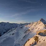 In Near Lifts, Cleaning Included Apartamento Sölden