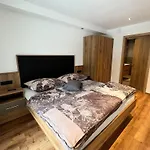 Apartamento In Near Lifts, Cleaning Included