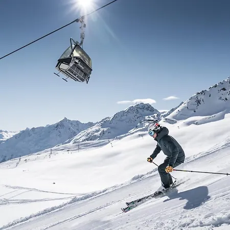 Appartement In Near Lifts, Cleaning Included *