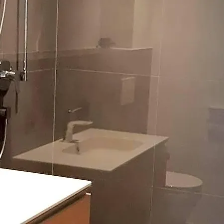 Διαμέρισμα In Near Lifts, Cleaning Included Ζόλντεν